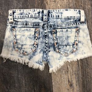 Daytrip Acid-Washed Distressed Shorts